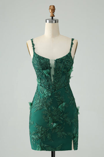 Vestido de cóctel corto con tirantes finos ajustados de color verde oscuro con apliques
